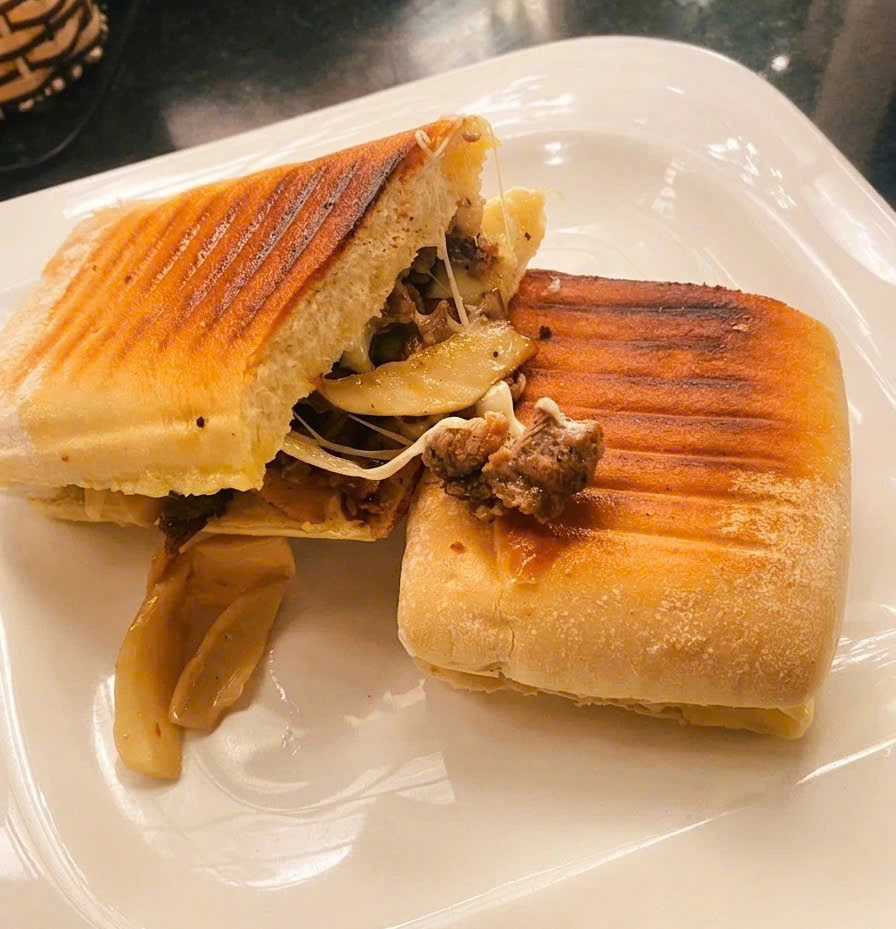 Panini Thịt Bò Úc Kèm Phô Mai
